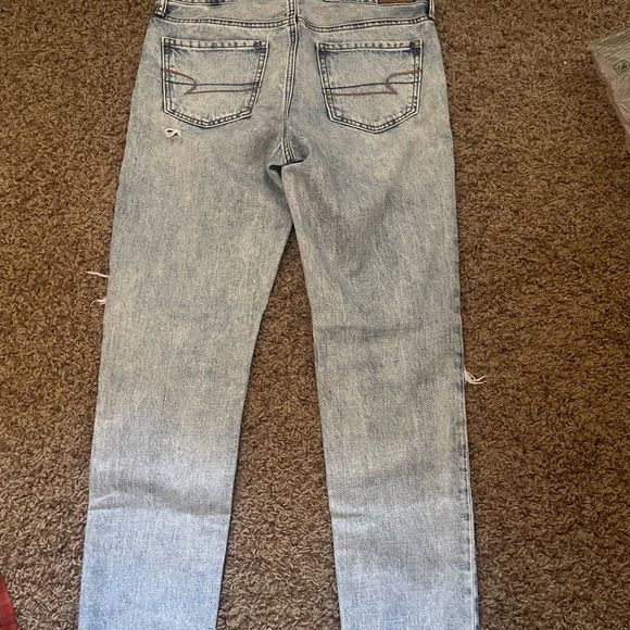 American Eagle Ripped Jeans - Picture 3 of 5